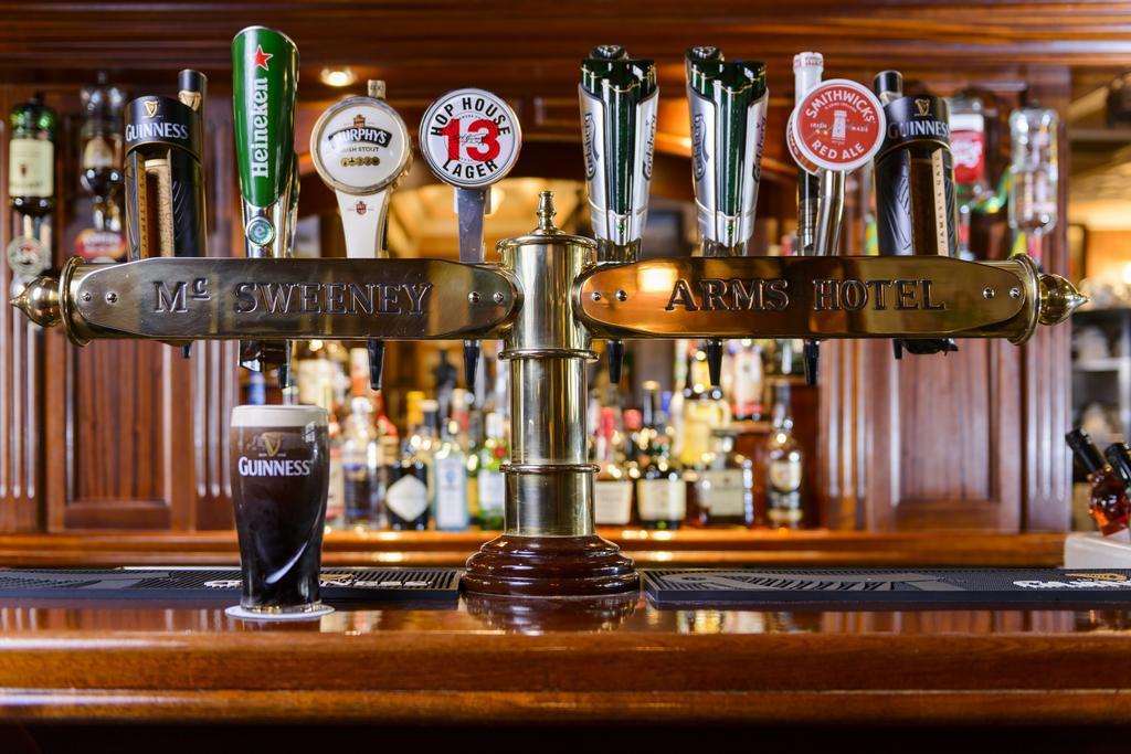 Mcsweeney Arms Hotel Killarney Exteriér fotografie